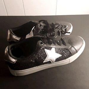 Women's shoes size 9